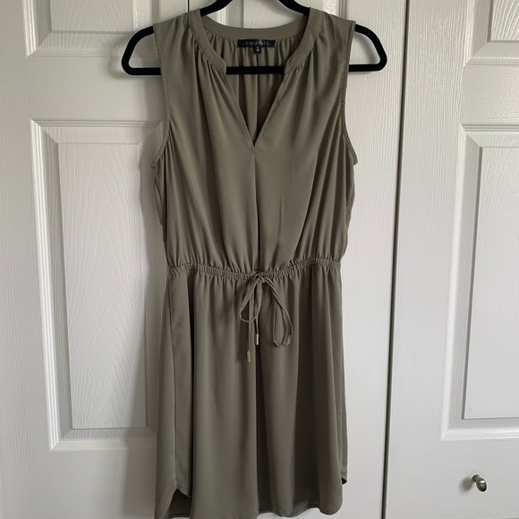 Dynamite Dresses & Skirts - Olive green Dynamite summer dress size medium
